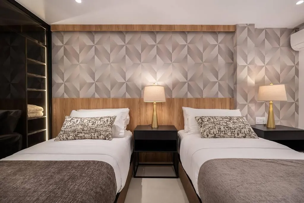 Casa Luxe - Cold Plunge, Sauna, Pool, & Jacuzzi! Villa Medellin