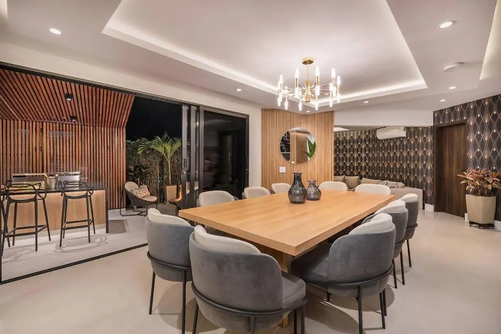 Casa Luxe - Cold Plunge, Sauna, Pool, & Jacuzzi! Villa Medellin