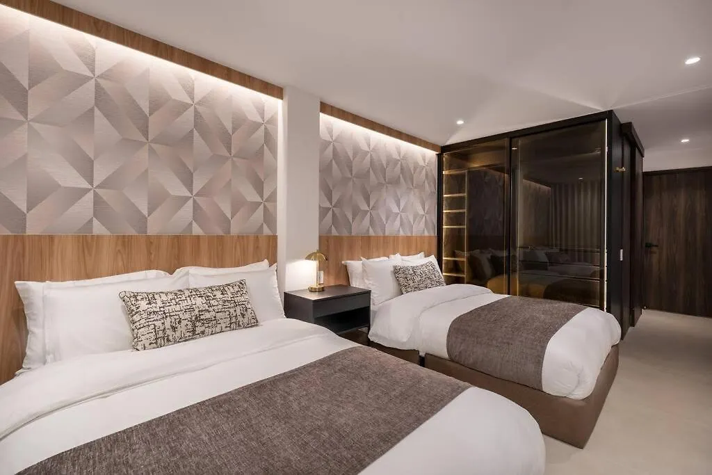 Casa Luxe - Cold Plunge, Sauna, Pool, & Jacuzzi! Villa Medellin