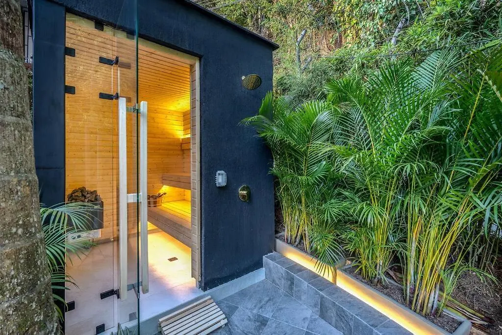Casa Luxe - Cold Plunge, Sauna, Pool, & Jacuzzi! Villa Medellin