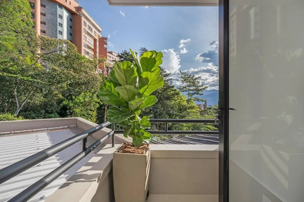 Casa Luxe - Cold Plunge, Sauna, Pool, & Jacuzzi! Villa Medellin