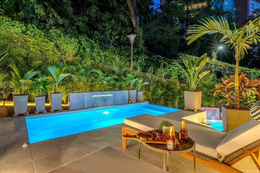 Casa Luxe - Cold Plunge, Sauna, Pool, & Jacuzzi! Villa Medellin