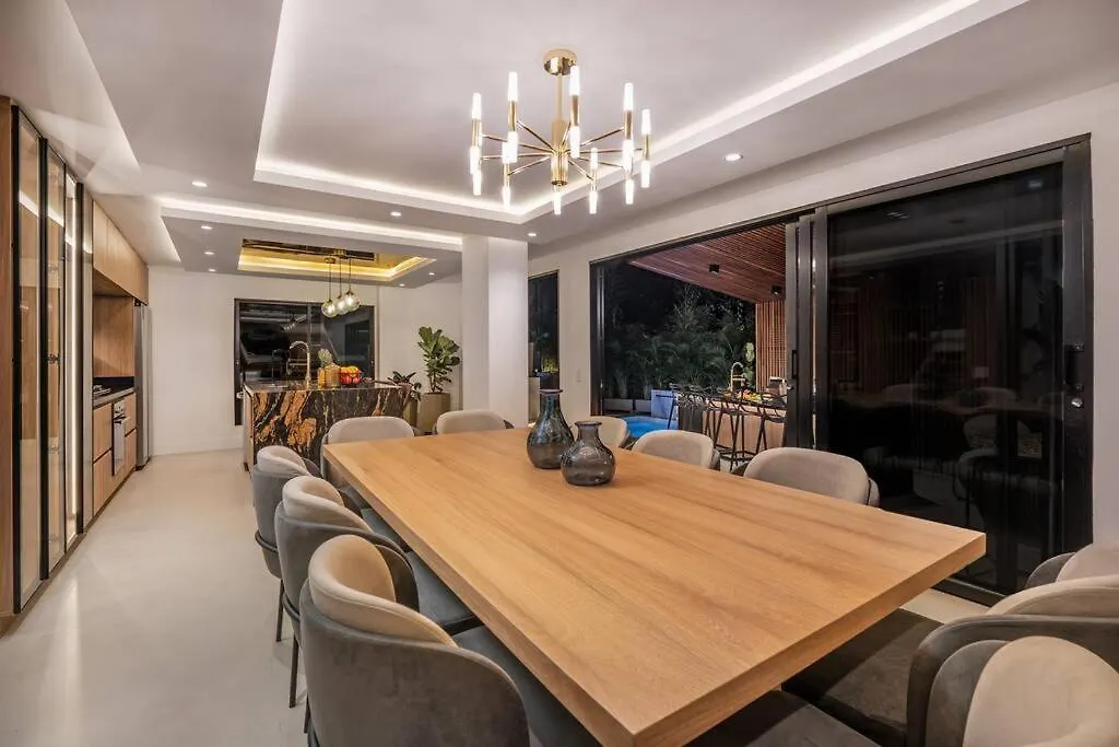 Casa Luxe - Cold Plunge, Sauna, Pool, & Jacuzzi! Villa Medellin Colombia