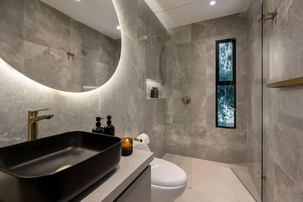 メデジン Casa Luxe - Cold Plunge, Sauna, Pool, & Jacuzzi!ヴィラ ヴィラ