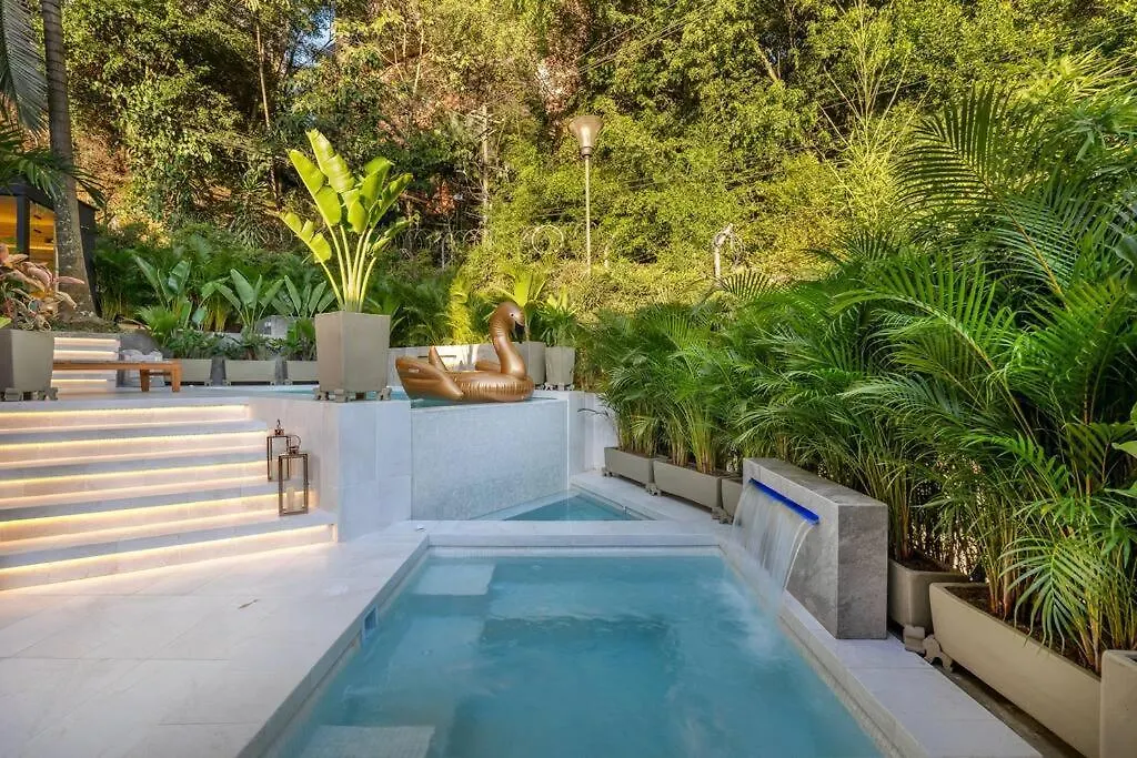 Casa Luxe - Cold Plunge, Sauna, Pool, & Jacuzzi! Vila Medellín