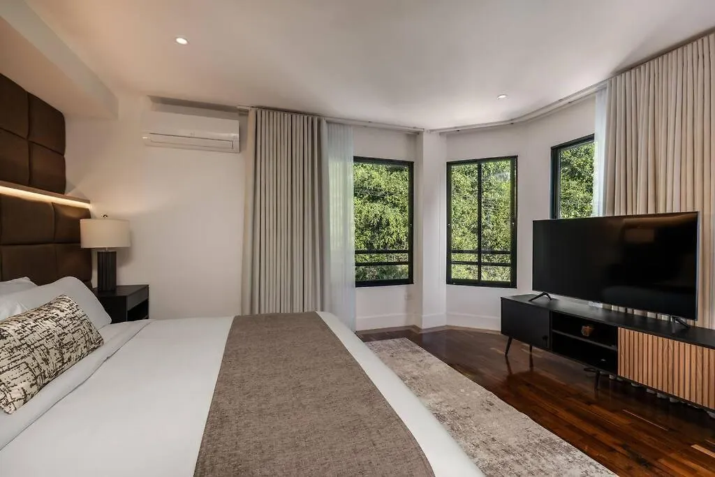 别墅 麦德林Casa Luxe - Cold Plunge, Sauna, Pool, & Jacuzzi!别墅 哥伦比亚