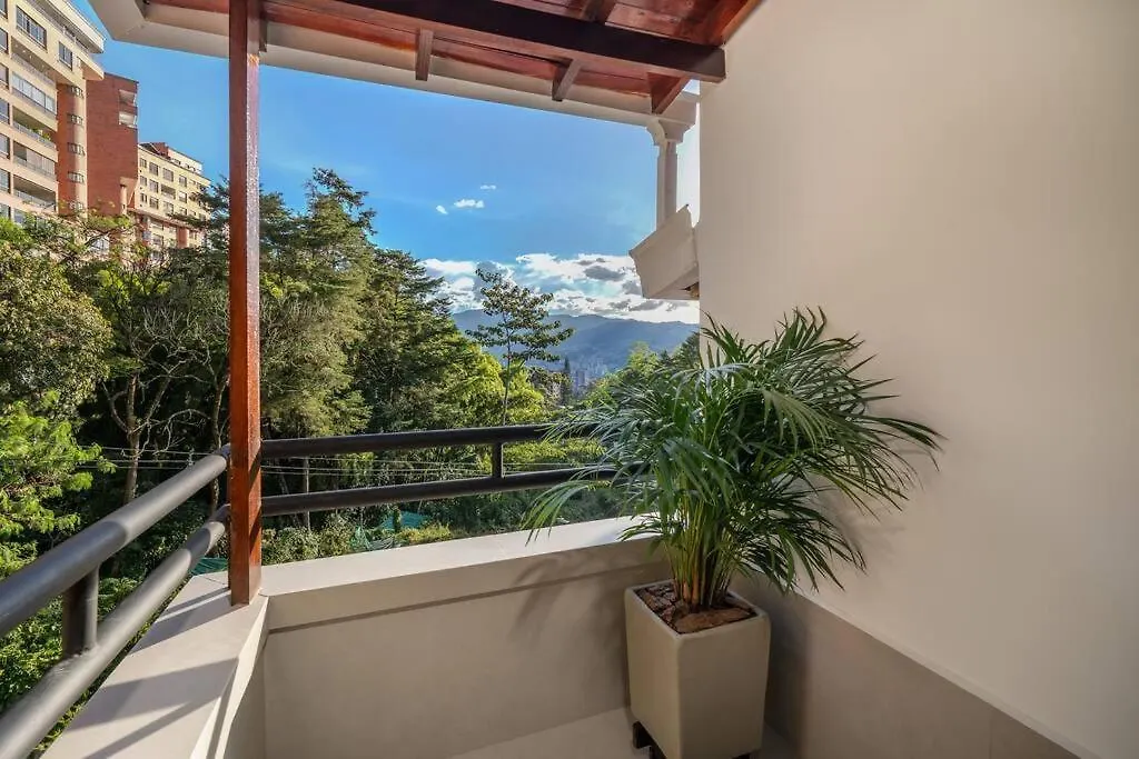 Casa Luxe - Cold Plunge, Sauna, Pool, & Jacuzzi! Vila Medellín