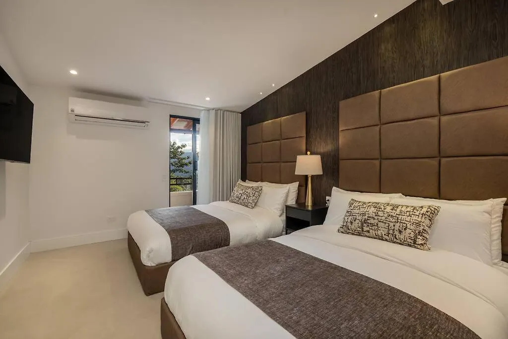 Casa Luxe - Cold Plunge, Sauna, Pool, & Jacuzzi! Vila Medellín Colômbia