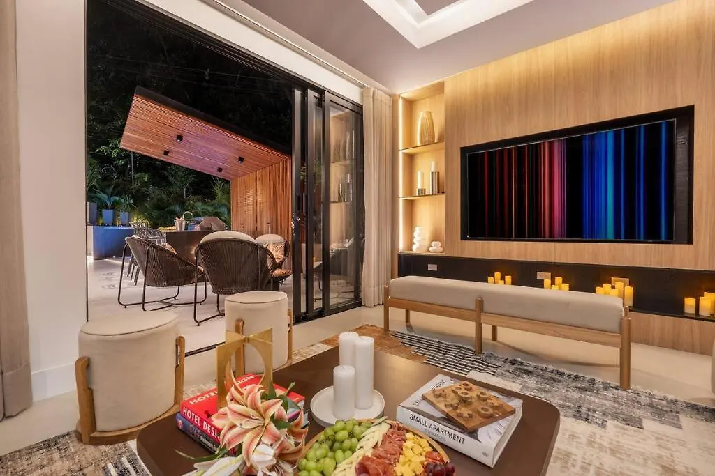别墅 麦德林Casa Luxe - Cold Plunge, Sauna, Pool, & Jacuzzi!别墅